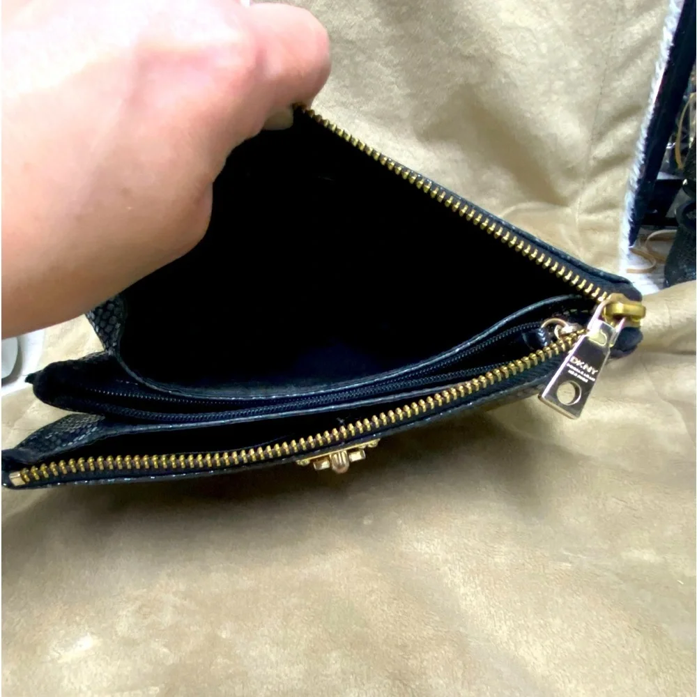 Dkny clutch wallet